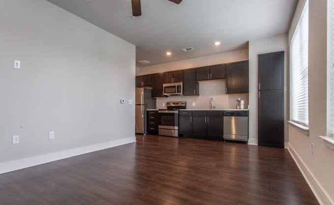 Apartment for rent at 700 W Cavalcade St, Houston, TX 77009