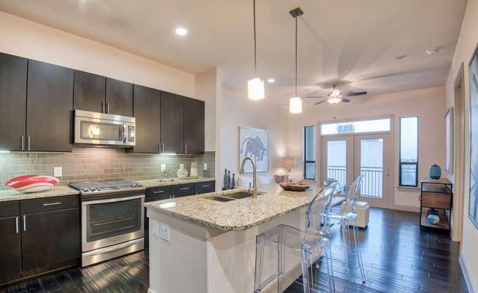 Apartment for rent at 2310 Main St, Houston, TX 77002