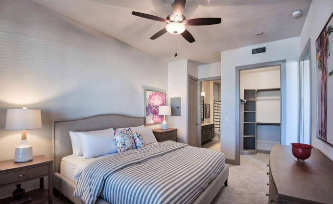 Apartment for rent at 2310 Main St, Houston, TX 77002