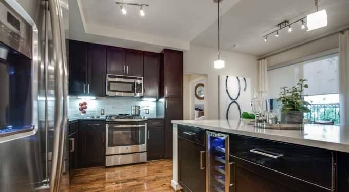 Apartment for rent at 500 Crawford St, Houston, TX 77002