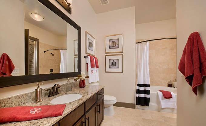 Apartment for rent at 3100 Post Oak Blvd, Houston, TX 77056