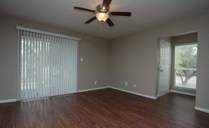 Apartment for rent at 1111 W Main St, League City, TX 77573