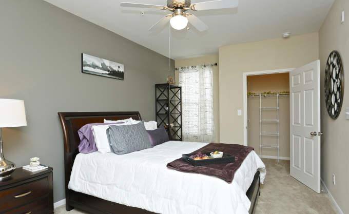 Apartment for rent at 11400 Space Center Blvd, Houston, TX 77059