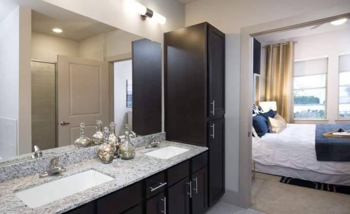 Apartment for rent at 10300 Katy Freeway, Houston, TX 77043