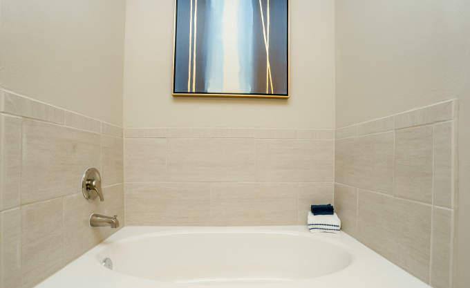 Apartment for rent at 10300 Katy Freeway, Houston, TX 77043