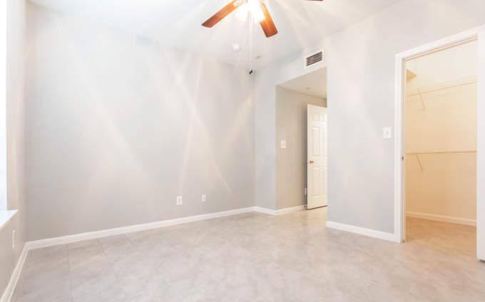 Apartment for rent at 6620 Gessner Rd, Houston, TX 77040