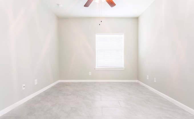Apartment for rent at 6620 Gessner Rd, Houston, TX 77040