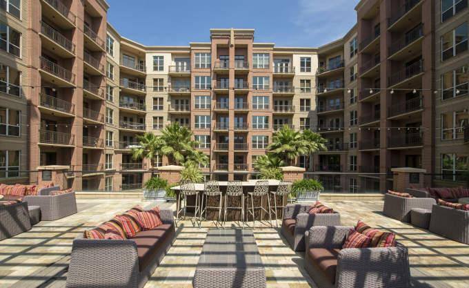 Apartment for rent at 1875 Post Oak Park Dr, Houston, TX 77027