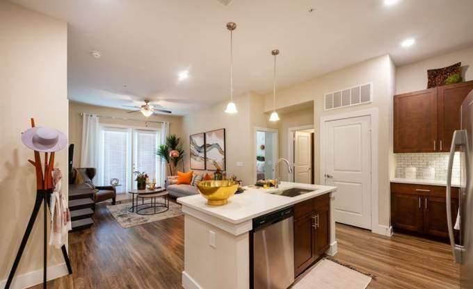 Apartment for rent at 1550 Leona St, Houston, TX 77009