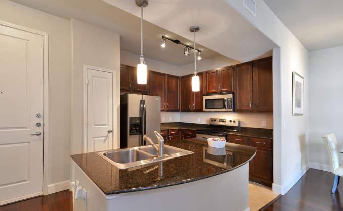 Apartment for rent at 1111 Post Oak Blvd, Houston, TX 77056