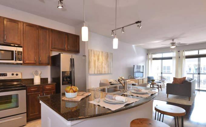 Apartment for rent at 1111 Post Oak Blvd, Houston, TX 77056