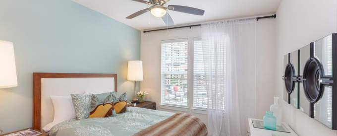 Apartment for rent at 510 Richmond Ave, Houston, TX 77006