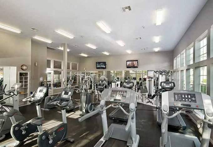 Apartment for rent at 201 S Heights Blvd, Houston, TX 77007