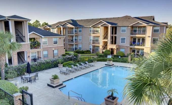 Apartment for rent at 201 S Heights Blvd, Houston, TX 77007