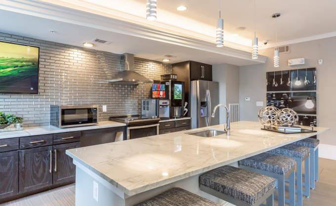Apartment for rent at 180 W Gray St, Houston, TX 77019