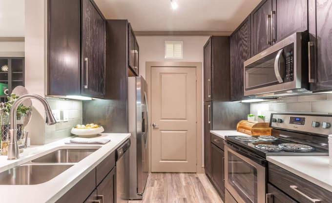 Apartment for rent at 180 W Gray St, Houston, TX 77019