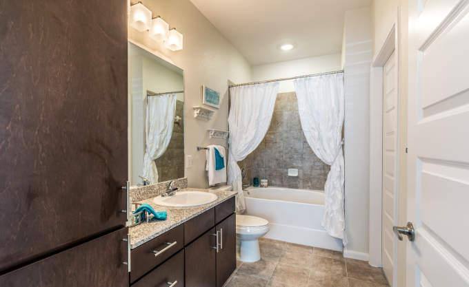 Apartment for rent at 10000 Fannin Station, Houston, TX 77045