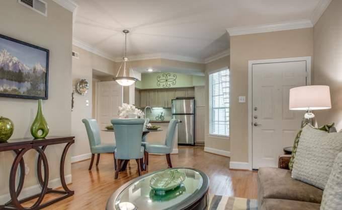 Apartment for rent at 14855 Memorial Dr, Houston, TX 77079