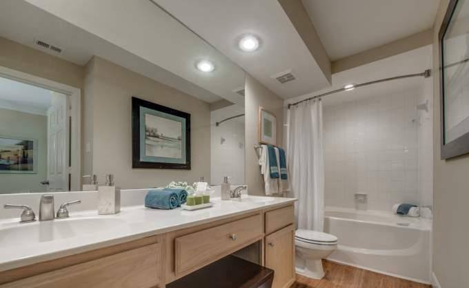 Apartment for rent at 14855 Memorial Dr, Houston, TX 77079