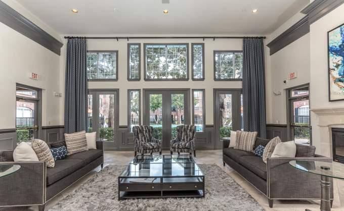 Apartment for rent at 2601 Woodland Park Dr, Houston, TX 77077