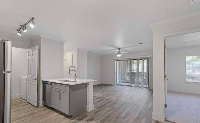 Apartment for rent at 21540 Provincial Blvd, Katy, TX 77450