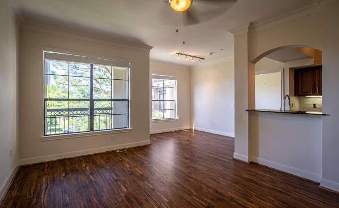 Apartment for rent at 320 Jackson Hill St, Houston, TX 77007