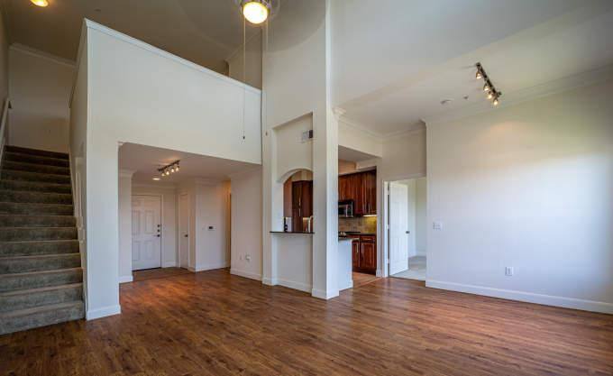 Apartment for rent at 320 Jackson Hill St, Houston, TX 77007