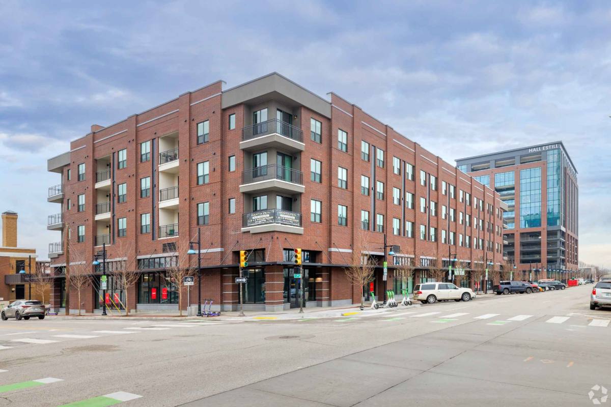 Apartment for rent at Santa Fe Square, 505 E 2nd St S, Tulsa, OK 74120