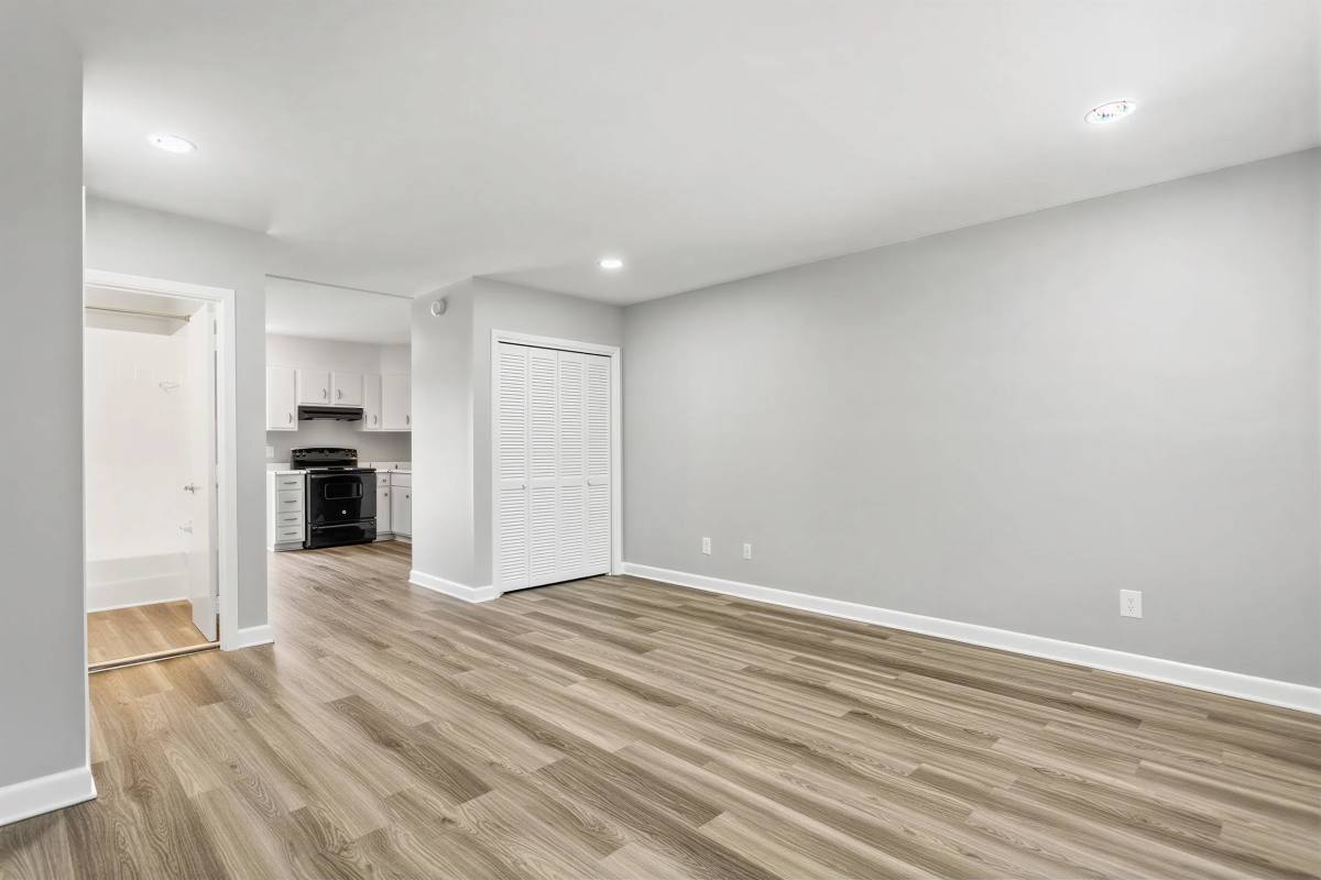 Townhouse for rent at Meadowview & Townhomes, 500 Savannah St, Greensboro, NC 27406