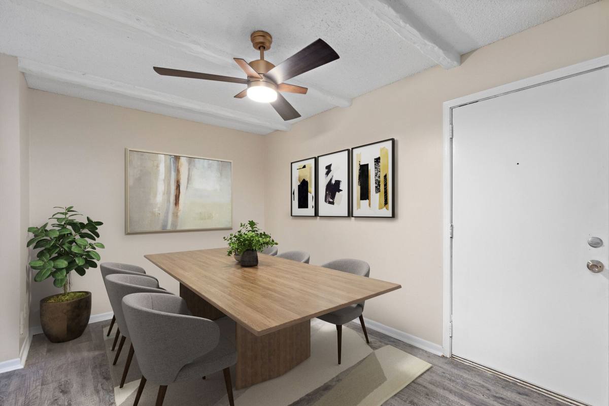 Apartment for rent at Stone Oak, 3151 Jennings Rd, Independence, MO 64055