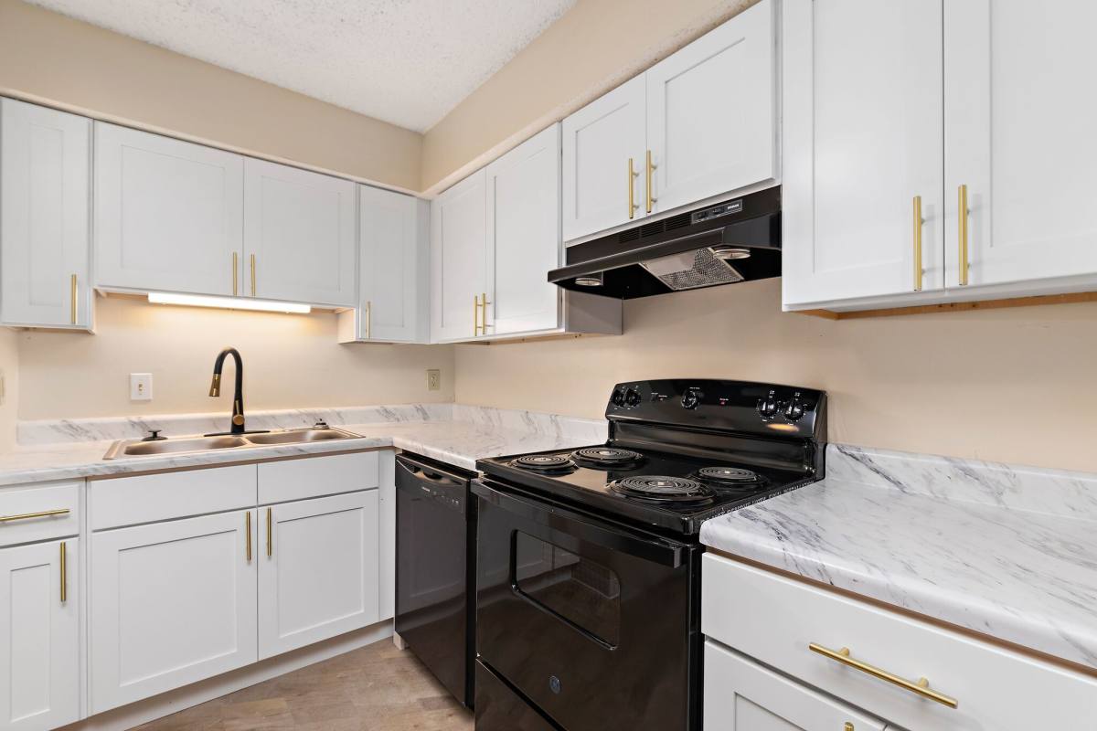 Apartment for rent at Stone Oak, 3151 Jennings Rd, Independence, MO 64055