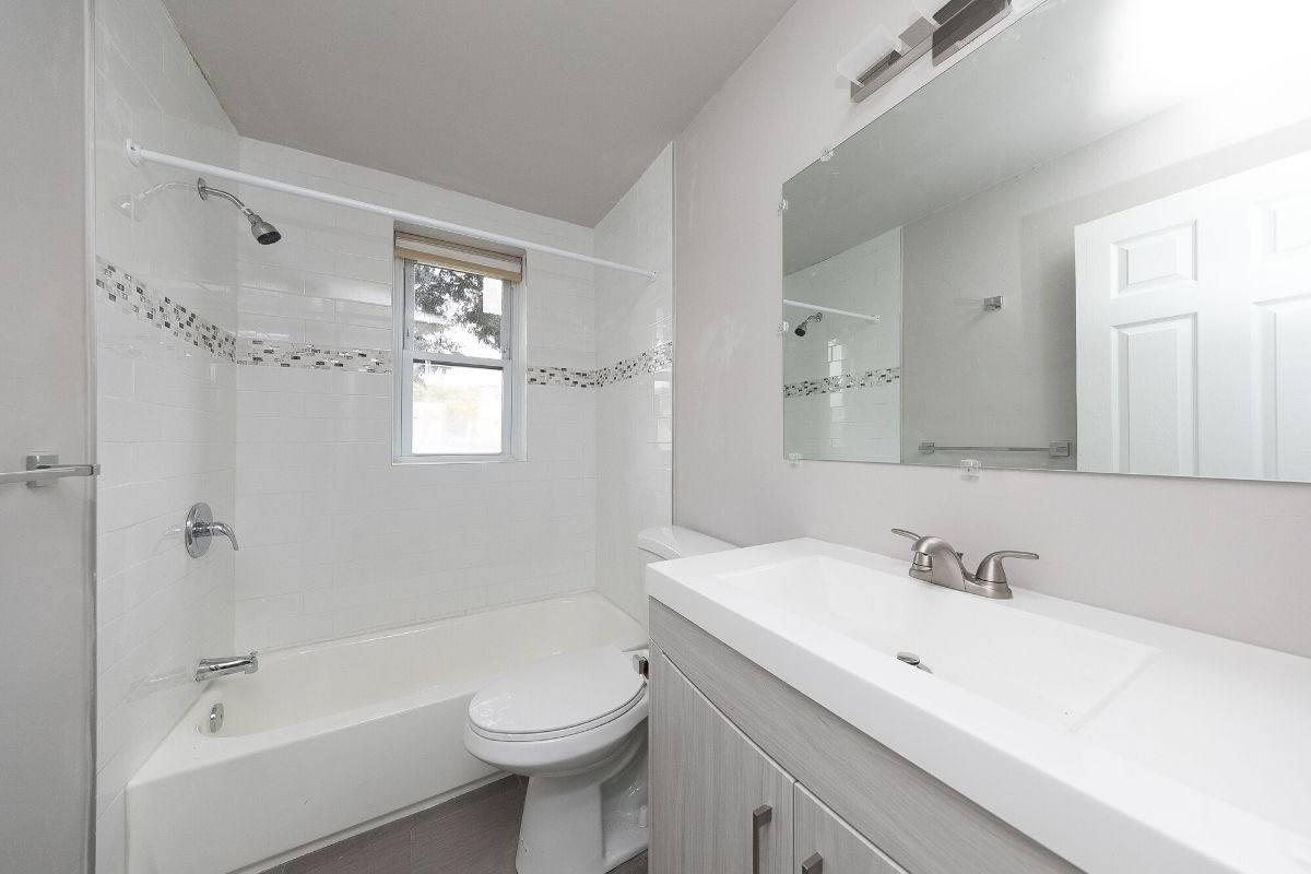 Apartment for rent at Longshore, 4100 Longshore Ave #C1, Philadelphia, PA 19135