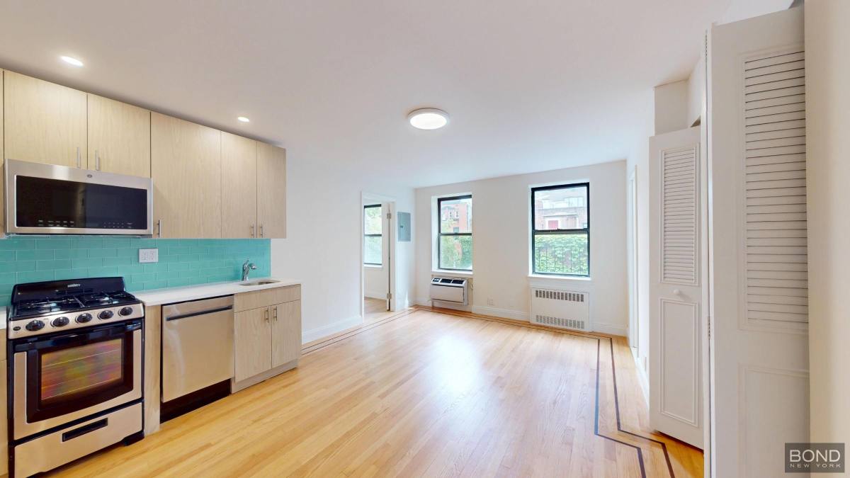 Apartment for rent at 30 Charlton St #4F, New York, NY 10014