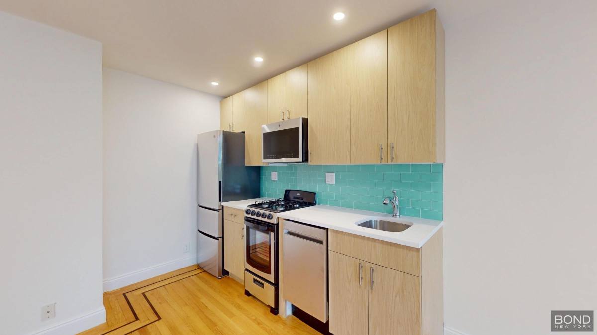 Apartment for rent at 30 Charlton St #4F, New York, NY 10014