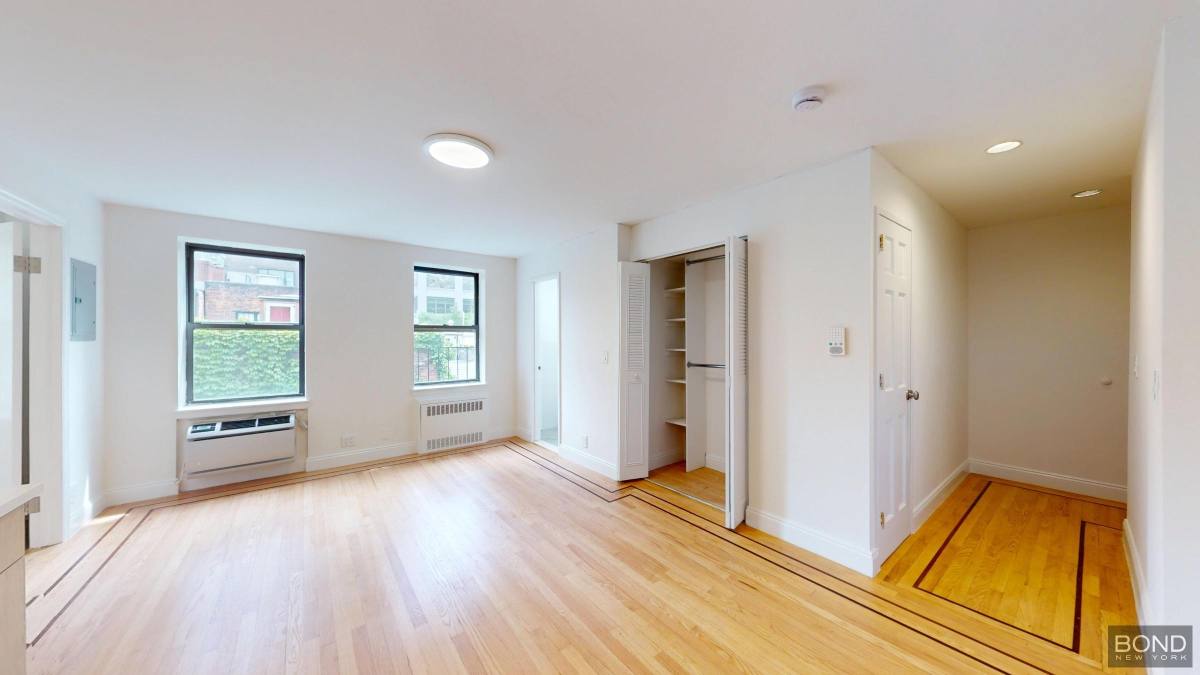 Apartment for rent at 30 Charlton St #4F, New York, NY 10014