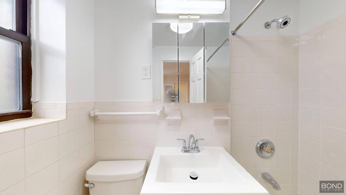 Apartment for rent at 30 Charlton St #4F, New York, NY 10014