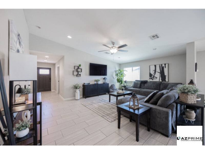 House for rent at 2547 Illini St, Phoenix, AZ 85040