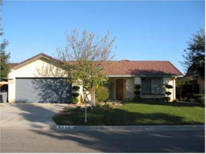 House for rent at 6486 N State Ave, Fresno, CA 93722