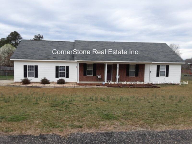 House for rent at 109 Timber Ridge Dr, Raeford, NC 28376