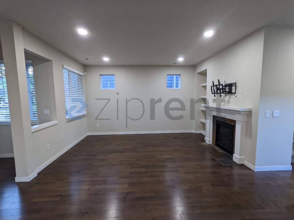 House for rent at 10224 242nd Ave NE, Redmond, WA 98053