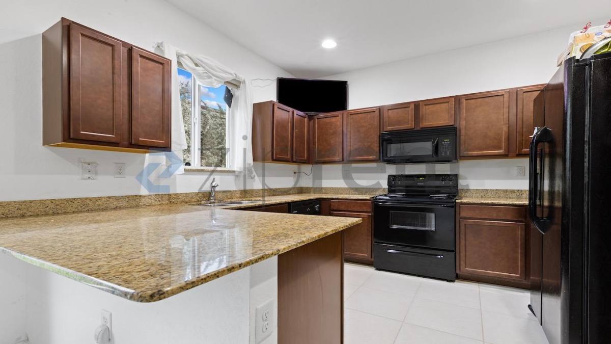 Townhouse for rent at 21429 NW 13th Ave, Miami, FL 33169