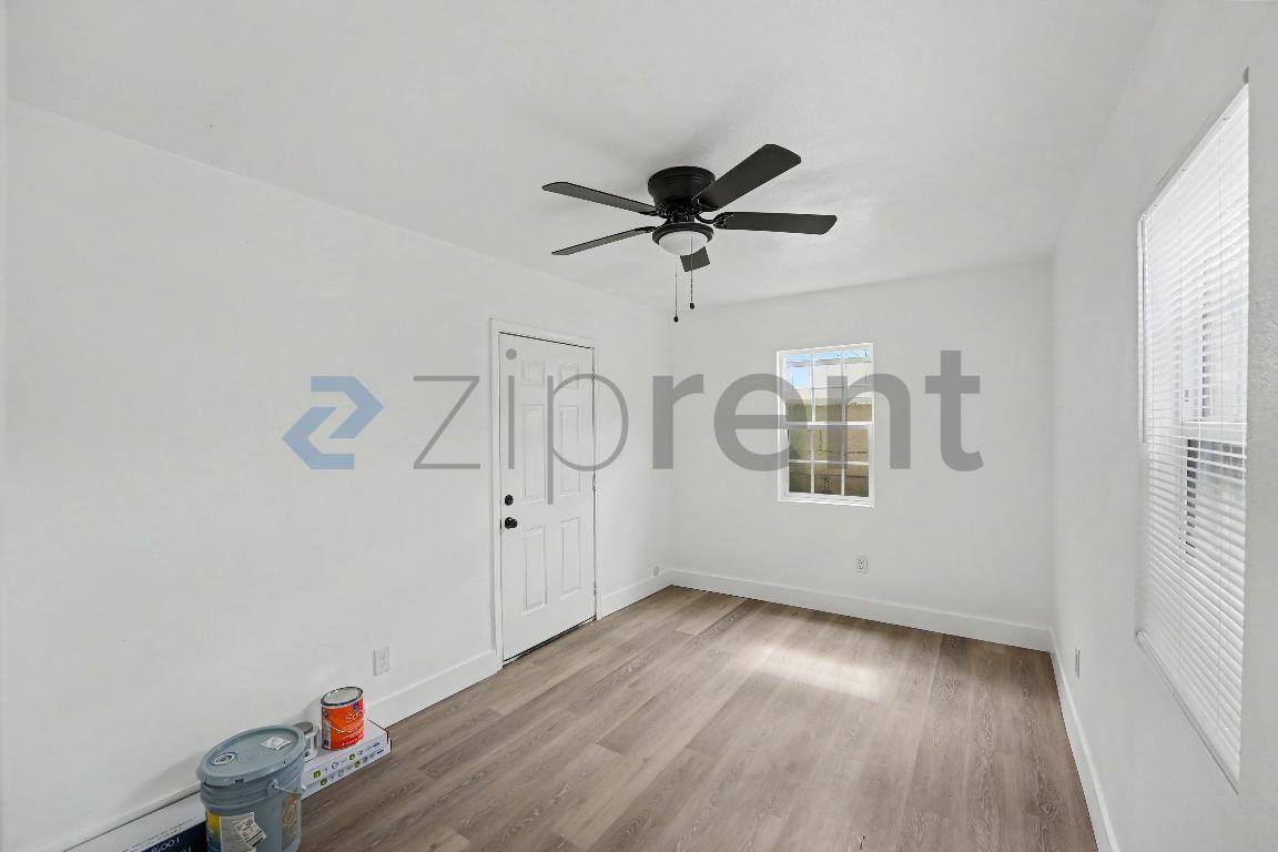 House for rent at 515 E 55th St, Long Beach, CA 90805
