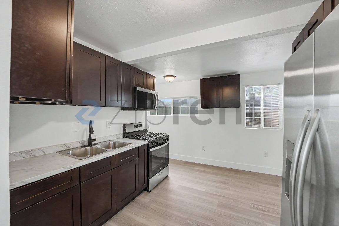 House for rent at 515 E 55th St, Long Beach, CA 90805