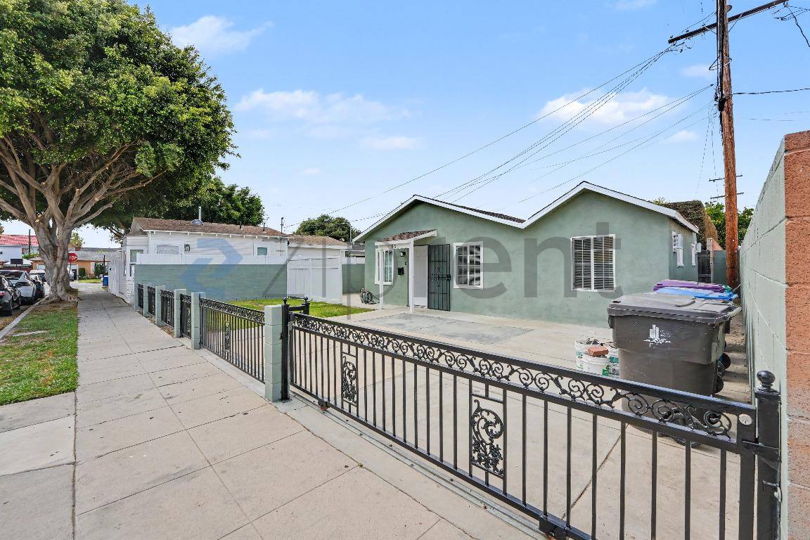 House for rent at 515 E 55th St, Long Beach, CA 90805