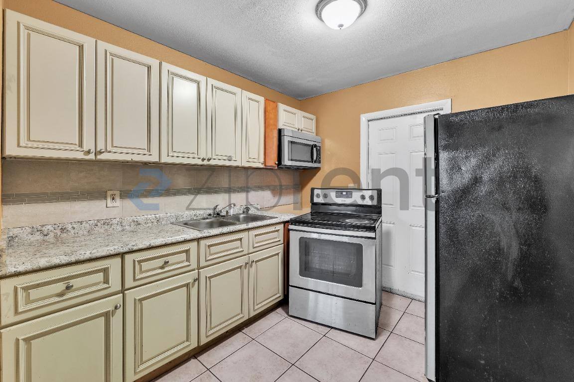 House for rent at 9413 N Mulberry St #A, Tampa, FL 33612