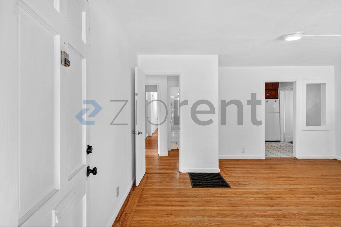 House for rent at 365 S 38th St, Richmond, CA 94804
