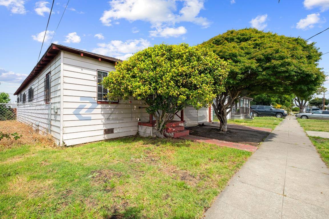 House for rent at 365 S 38th St, Richmond, CA 94804