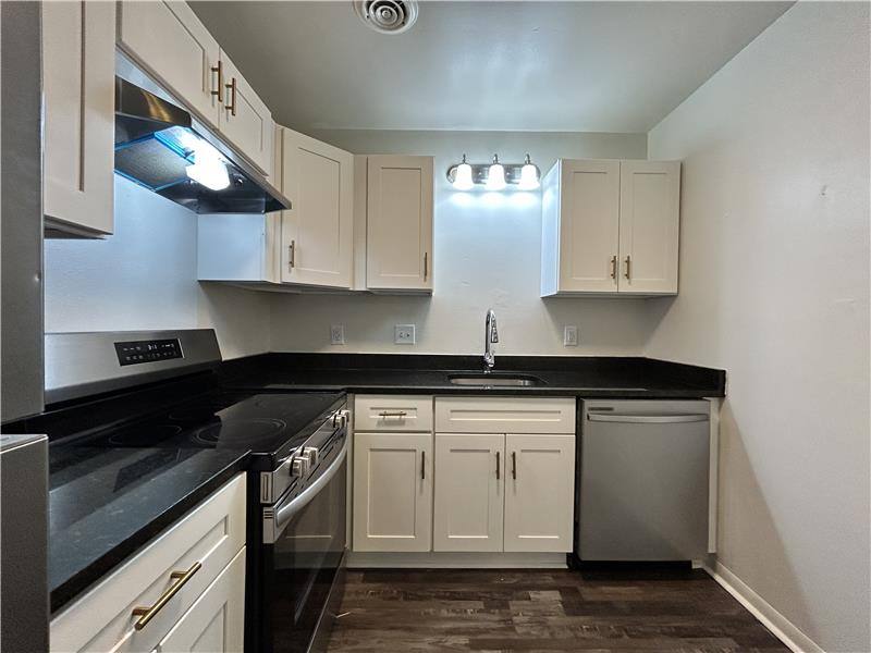 Apartment for rent at 4313 Earl Dr #B7, Summitville, OH 43962