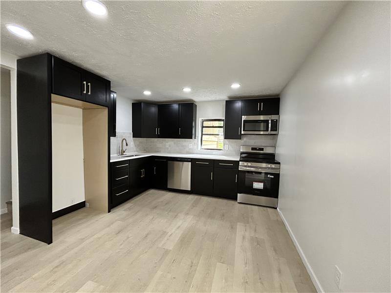 Apartment for rent at 863 Highland St, Follansbee, WV 26037