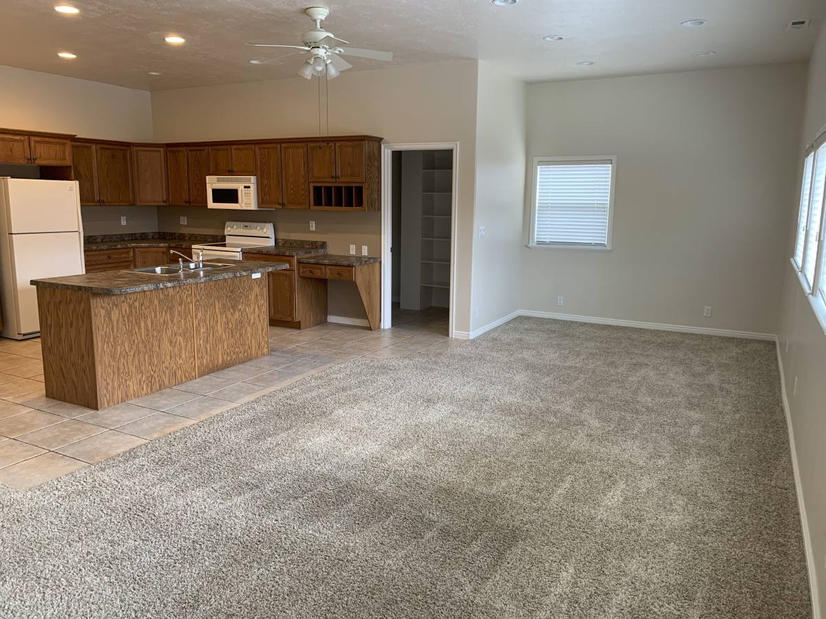 Apartment for rent at 8175 S Old Coventry Circle, Sandy, UT 84093